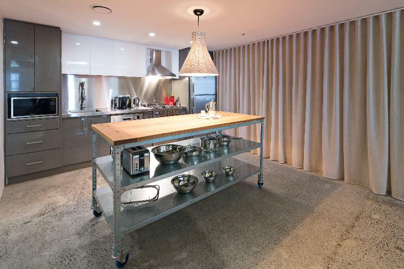 Zara Tower 4* Sydney